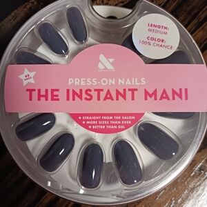 Olive & June Press-On Nails - The Instant Mani, 100% Chance